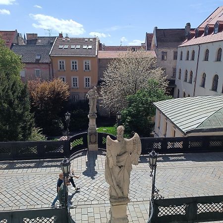 Krasny Byt S Vyhladmi V Historickom Centre บราติสลาวา ภายนอก รูปภาพ