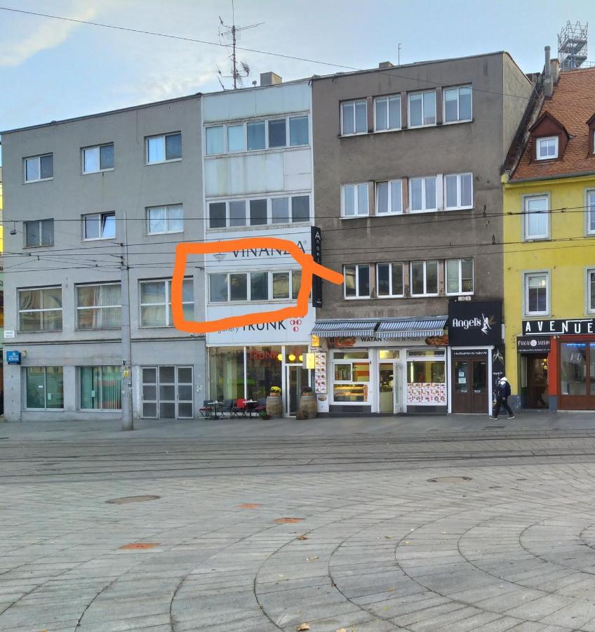 Krasny Byt S Vyhladmi V Historickom Centre บราติสลาวา ภายนอก รูปภาพ